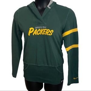 Green Bay Packers hoodie.  Excellent condition.  Women’s size large.